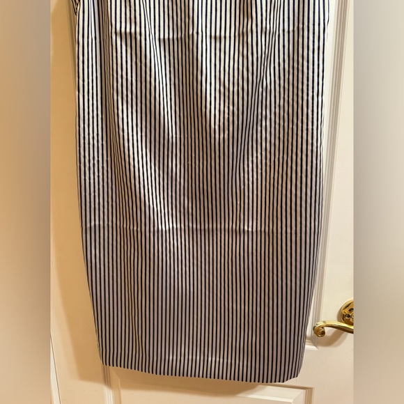 NWT Banana Republic Navy/ Silver Stripe Double Bow Shift Satin Dress Size 10 - Picture 5 of 9